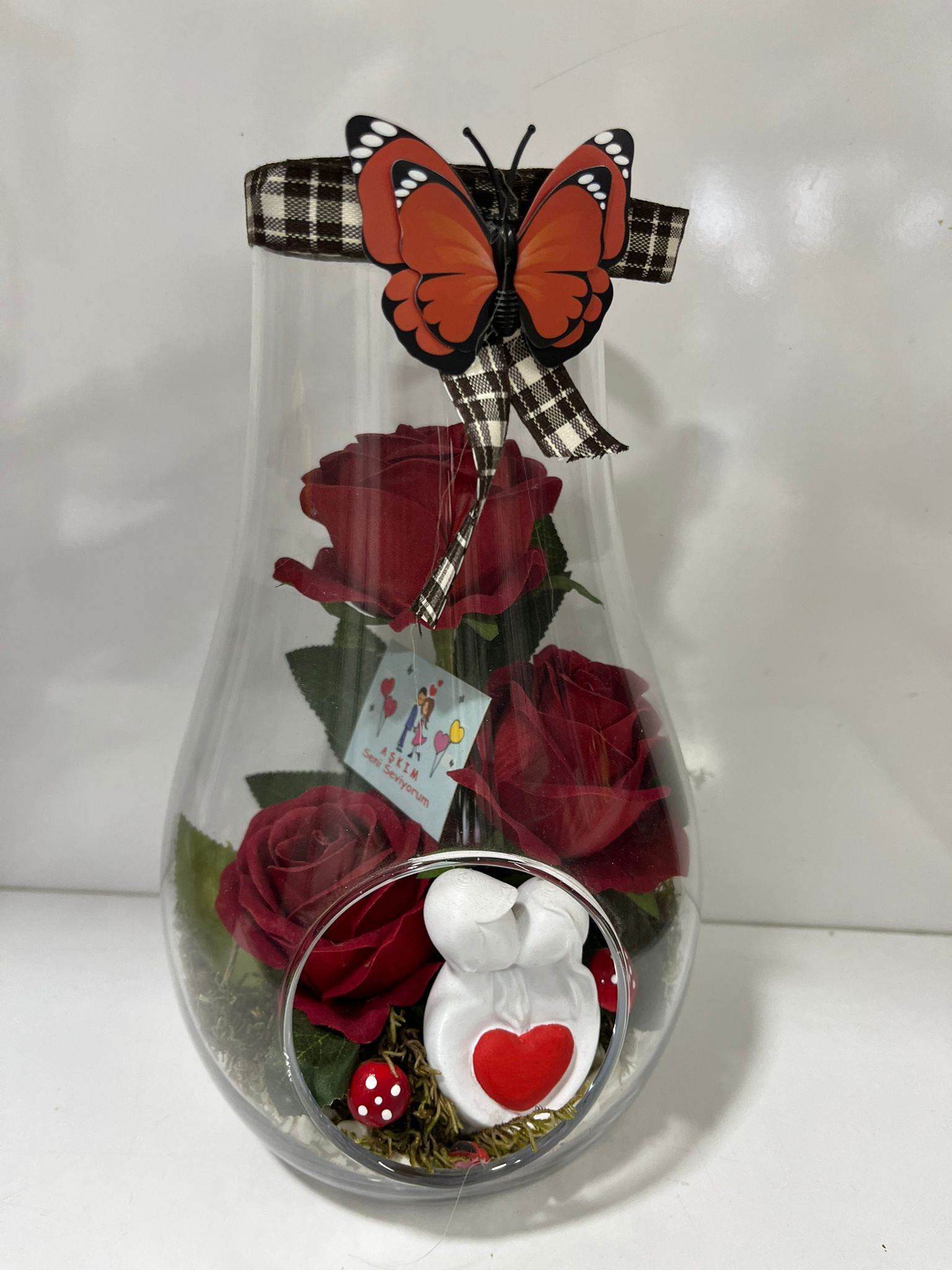 Fanus İçi̇ Yapay Gül