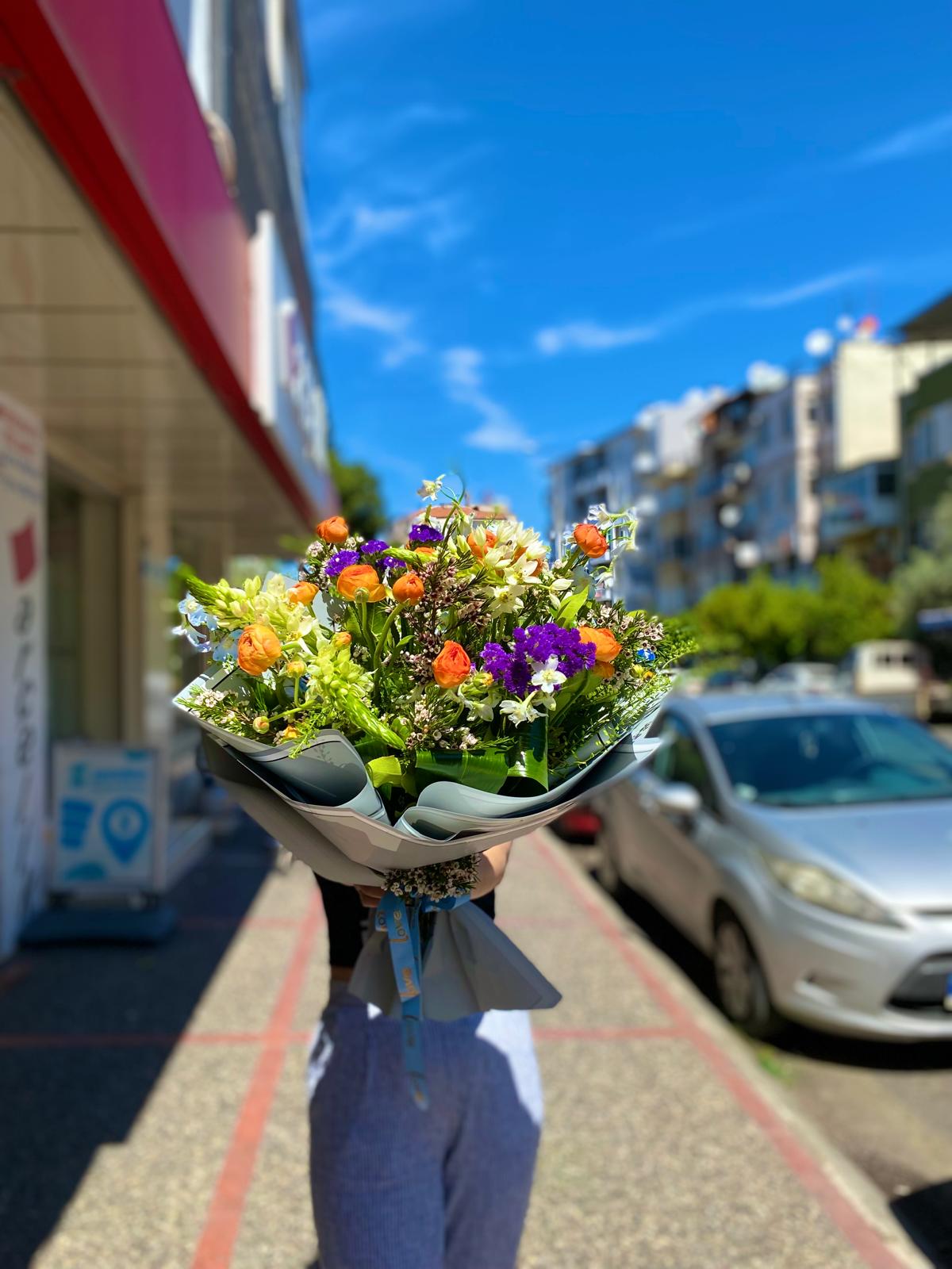 Karışık Renkli Buket