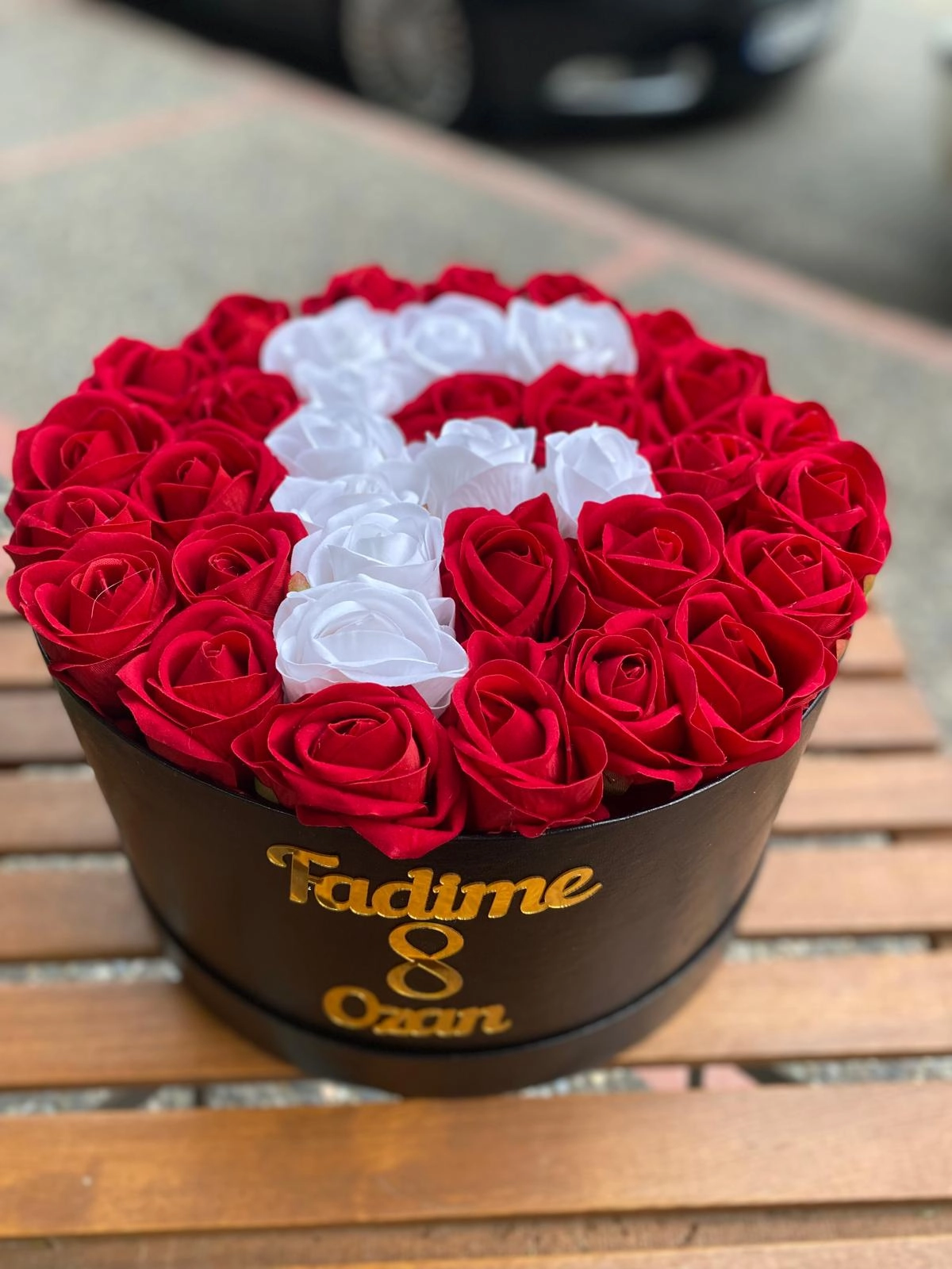 Kutuda Harfli Çiçek